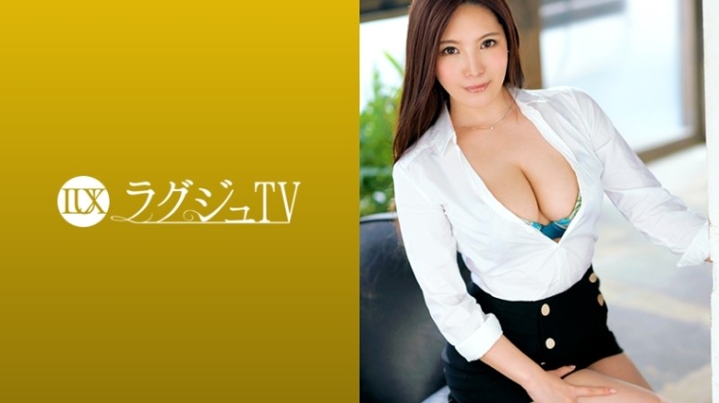 259LUXU-1217 Luxury TV 1208 A glamorous body with big boobs that is too obscene in contrast to beautiful looks!  - With a bewitching expression on the stimulus that can not be experienced in everyday life, she panting while shaking the body of a woman!