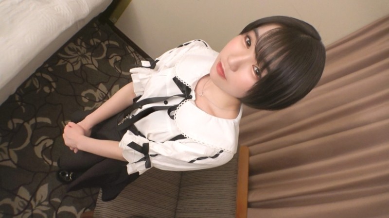 SIRO-4923 [First shot] [Short black hair x minimum] A young part-timer who just graduated from high school appears on AV.  - Repeated pistons on a petite body with knee high socks on... AV application on the net → AV experience shooting 1859